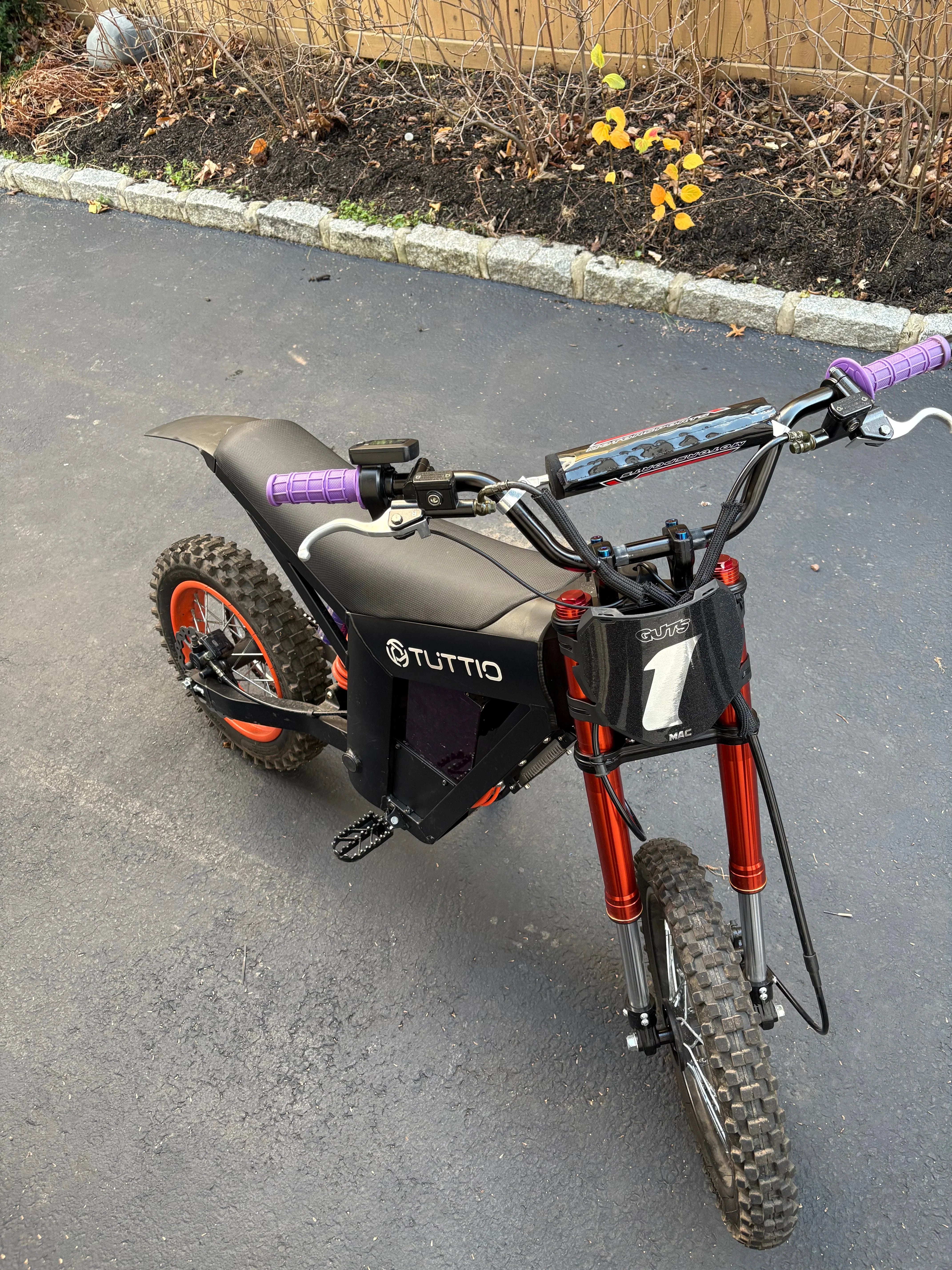 Tuttio Titanium Bolt Kit